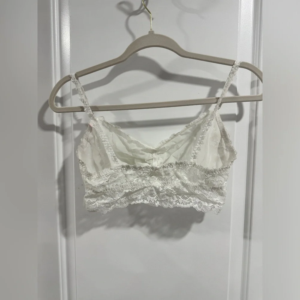 Cream Lace Bralette - Picture 5 of 8